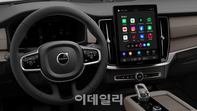 볼보코리아, 플래그십 세대교체 `신형 XC90·S90` 동시 출시