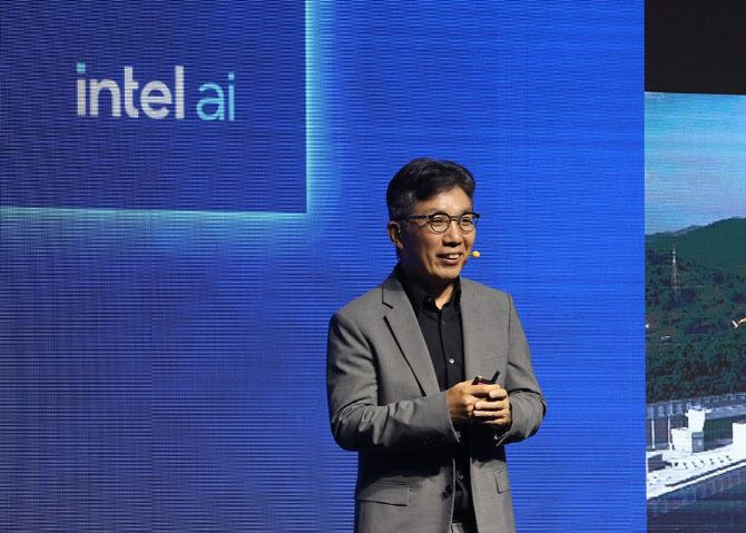 인텔, ‘AI 서밋 서울 2025’ 성료…포스코DX·kt cloud도 생태계 합류
