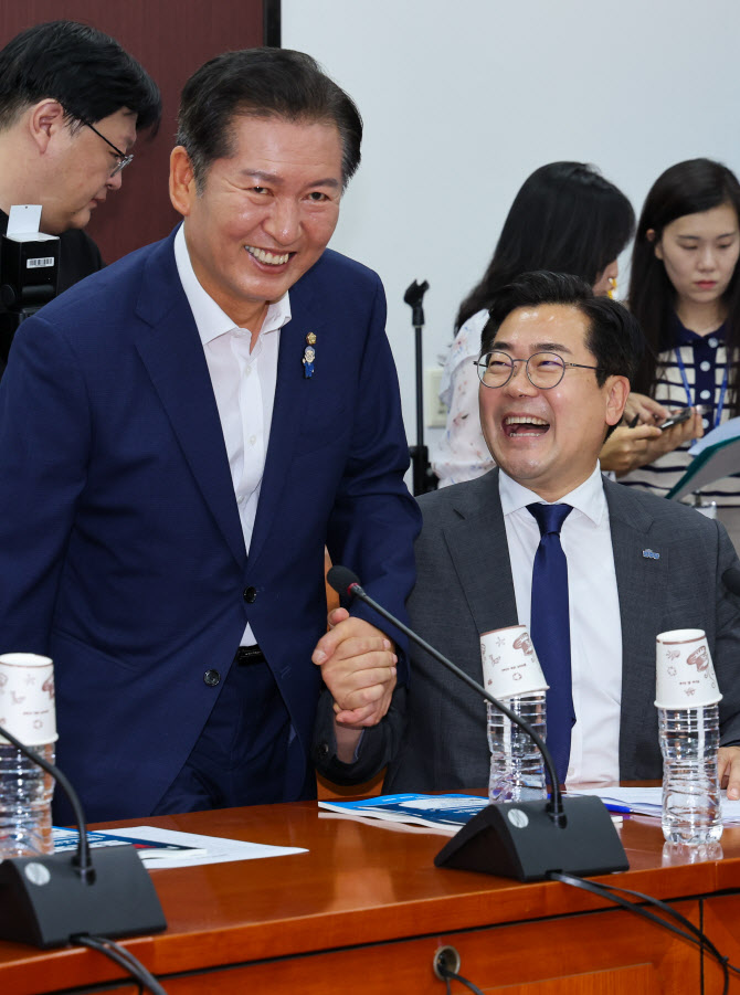 '與당대표 출마' 박찬대·정청래 "검찰 개혁, 추석 전 끝낸다"