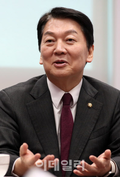 ‘국힘 혁신위원장’ 안철수 “고름·종기 제거”…‘반탄’ 비대위 넘어설까