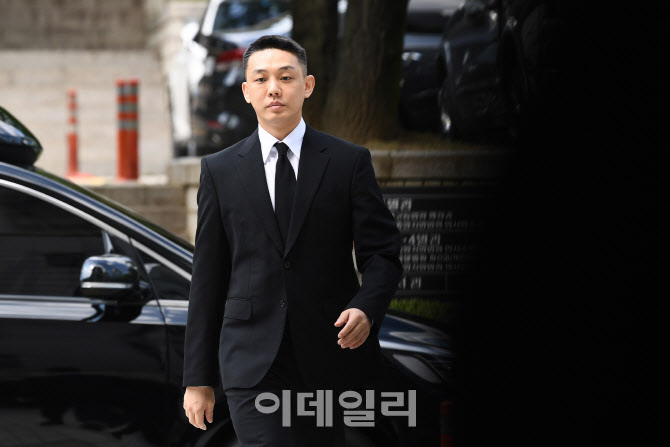 [속보]'마약류 투약' 유아인, 징역 1년·집행유예 2년 확정