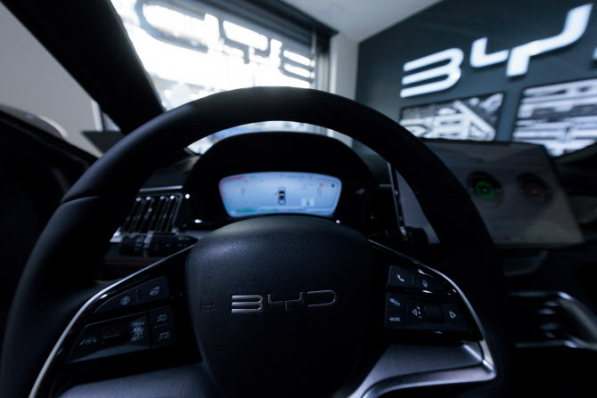 BYD 멕시코 공장 건설 백지화되나…"지정학 리스크에 유보"