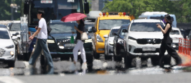 '초여름 폭염' 전국 확산에 온열질환 사망자까지…예방법은(종합)
