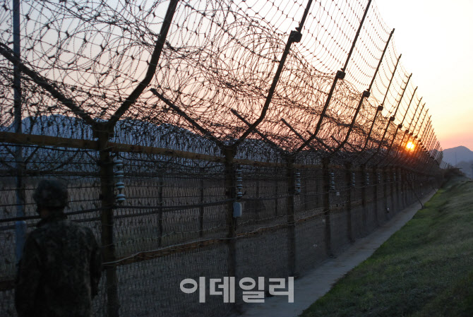 軍, 군사분계선 넘어온 北 인원 1명 '귀순 유도작전'