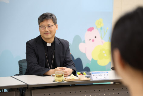 "생명 품은 용기 응원"…천주교, 미성년 한부모 격려
