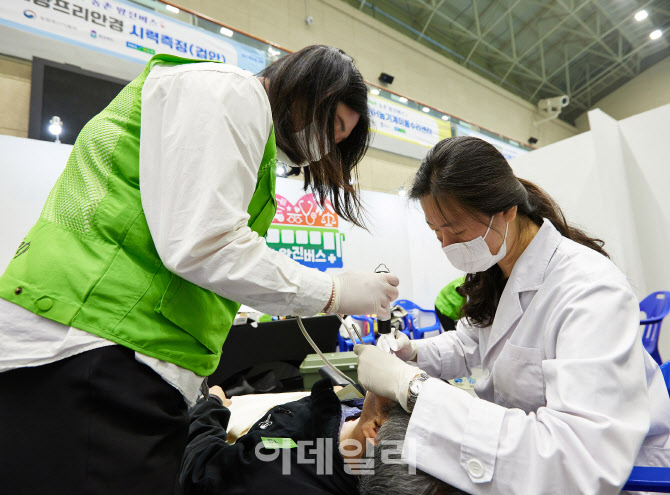 [포토] 온열질환 예방을 위한 '농촌 왕진버스' 운영