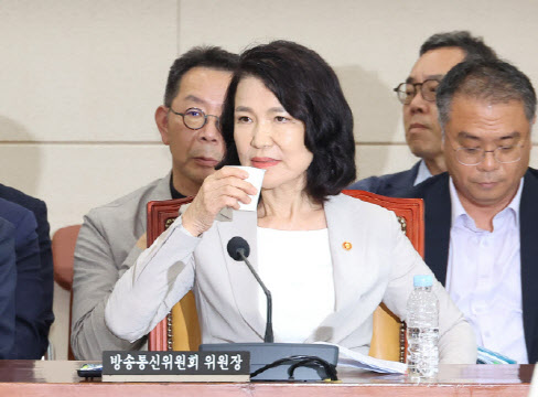 유인태 “이진숙, 국무회의 배제 원했을 수도…보수 여전사 노리나”