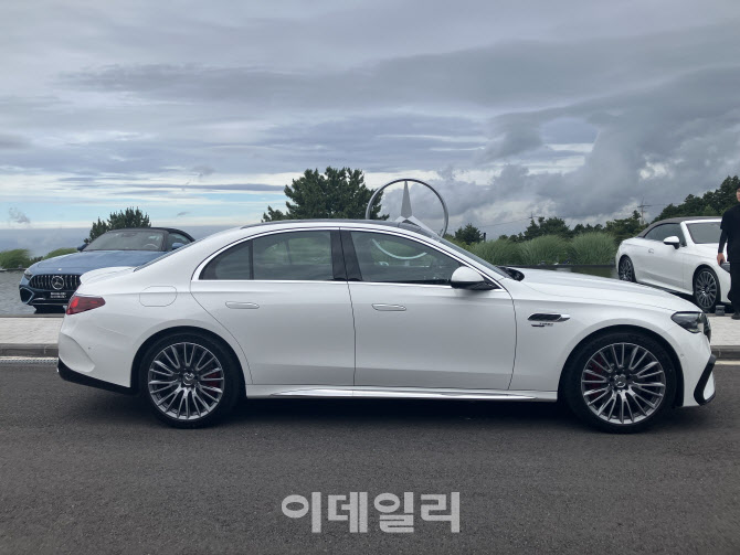 [타봤어요]AMG의 거침없는 고성능에 전기차의 섬세함까지