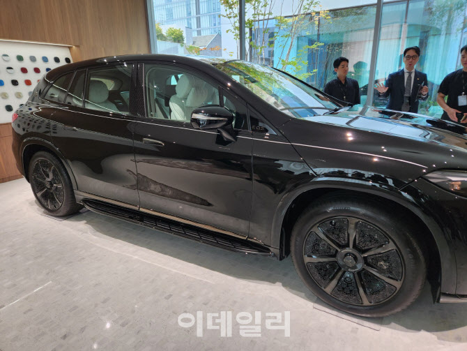 마이바흐의 韓 사랑…압구정에 세계 최초 브랜드센터 오픈