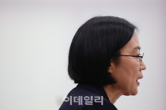 [포토]한성숙, '네이버 경험 살려 중기, 소상공인 돕겠다'