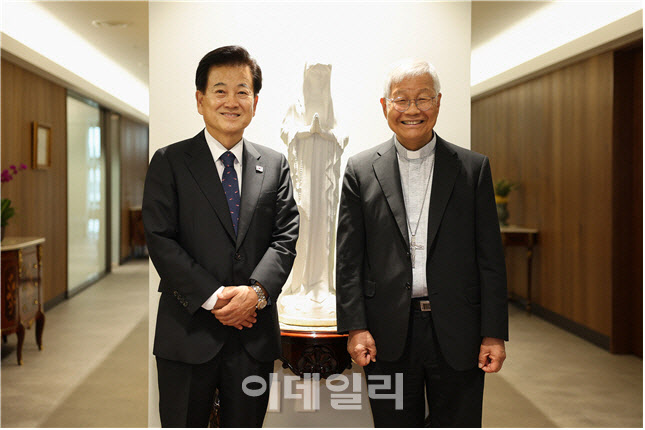정동영 통일장관 후보자, 유흥식 추기경 예방