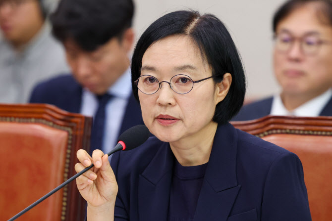 농지 불법 취득 논란…한성숙 “대리인 실수”vs야권 “의도적 편법 취득”