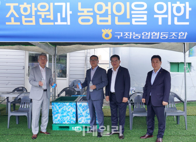 [포토] 무더위 쉼터 점검하는 강호동 농협회장