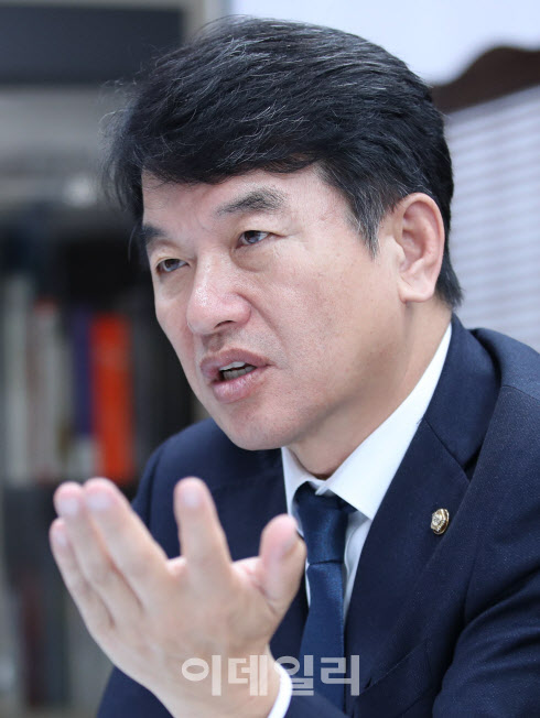 "尹정부 부자감세로 나라 곳간 텅비어"…與, '법인세 인상' 공식화