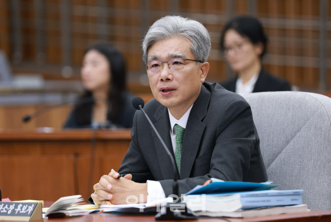 [포토]김상환, '정치의 사법화, 사법의 정치화 우려 목소리 의식하겠다'