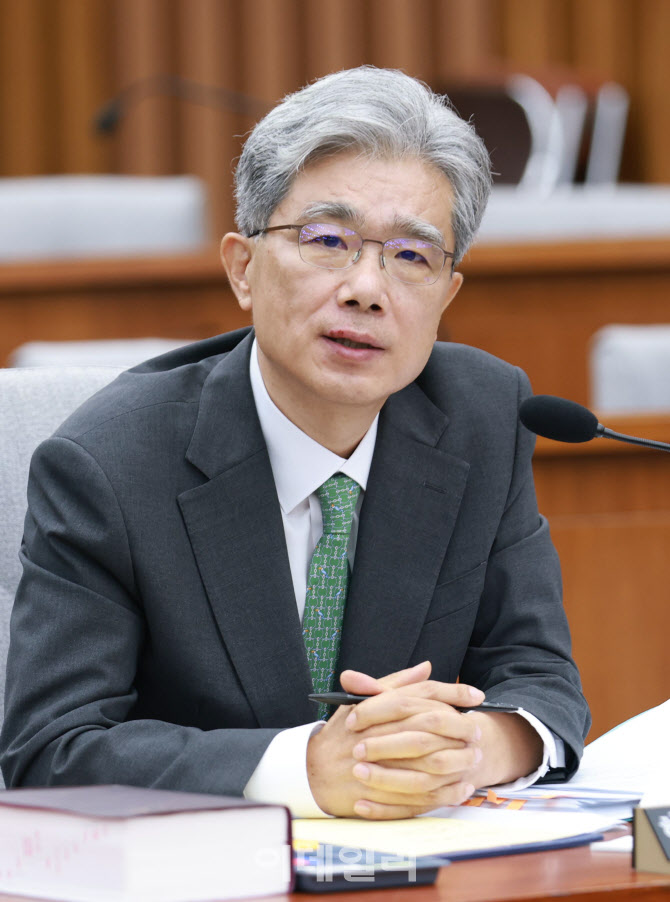 김상환 헌재소장 후보자 "사법의 정치화 우려 귀 기울일 것"