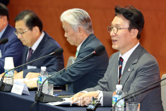 [포토]인사말하는 김민석 국무총리