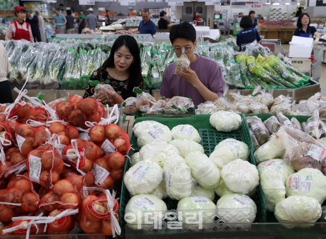 [포토] 폭염 폭우로 과채류 가격 상승 조짐