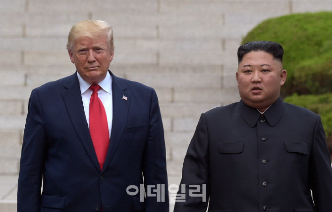"北 APEC 비회원국이지만, 의장국 주도 초청 가능…논의는 아직"