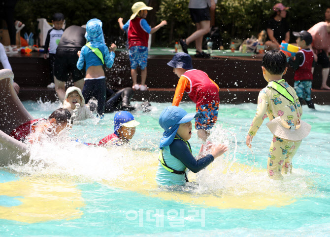 [포토] 종로구, 연지물놀이터