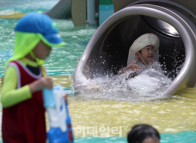 [포토] 여름이 즐거운 어린이들