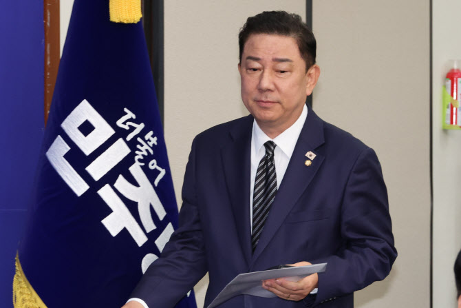 與 "野, 장관 후보 3인 사퇴요구?…내란정당의 대선 불복"