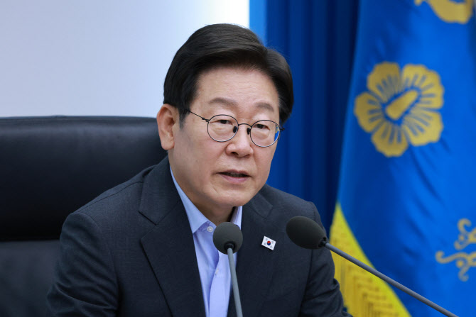 이 대통령 ‘이자놀이’ 경고에…4대 금융지주 하락[특징주]