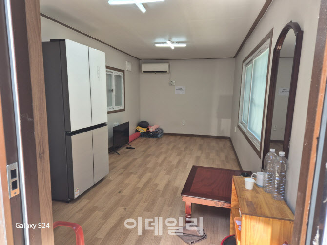지하에서 지상으로..경기도가 바꾼 아파트 노동자 쉼터