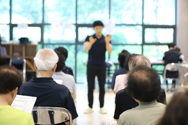 비바랩스, 래미안 단지에 AI 시니어 운동 첫 선