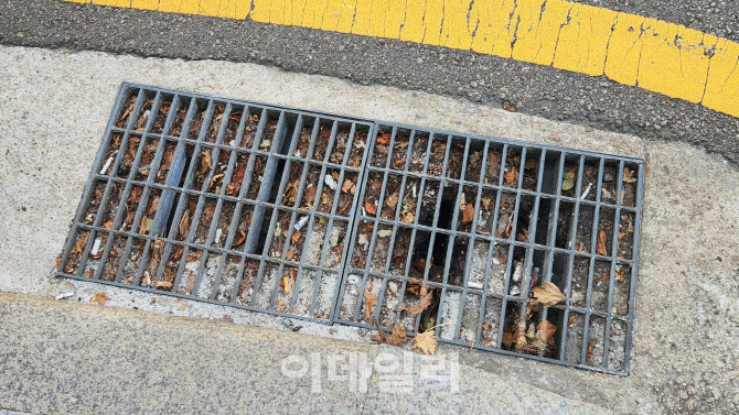 화재 7건중 1건 담뱃불이 원인…환경오염도 심각