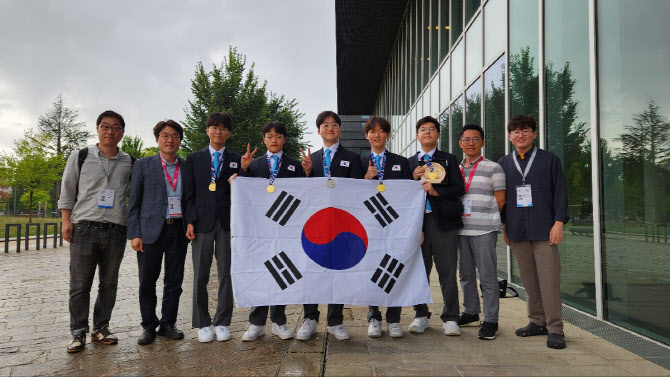 '물리올림피아드'서 한국대표단 전원 메달 받아