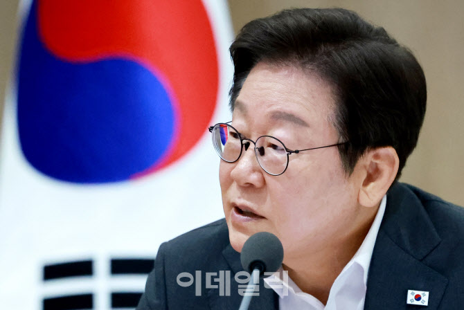 李대통령, 400m계주 U대회 우승에 “국민에 기쁨과 자부심”