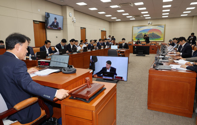 '티메프 사태' 방지법, 국회 정무위 통과…정산금액 전액 위탁 의무화
