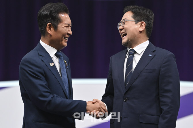 '원샷 경선' 당원투표 시작…鄭 굳히기냐, 朴 뒤집기냐