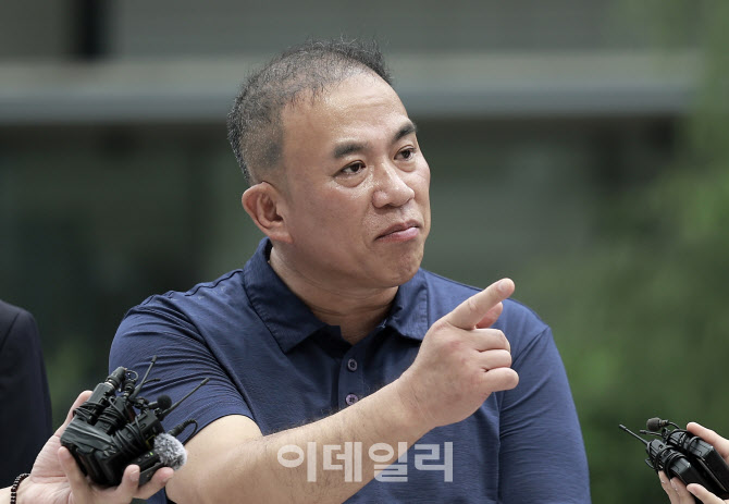 [속보]‘공천개입 의혹’ 명태균, 김건희 특검 출석