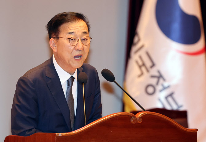 김윤덕 신임 국토부 장관 “주거 사다리 복원해 ‘진짜 성장’ 구현”