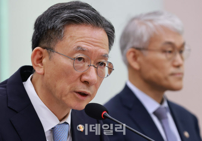 수사-기소 분리 시동…법무장관, 직무대리 검사 복귀 지시
