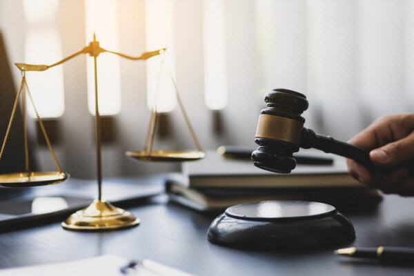 허위 여권 쓴 중국동포 여성 유죄…위장결혼으로 국적취득