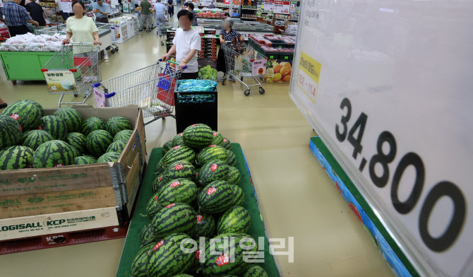 [포토]폭우 이어 폭염까지..밥상 물가 '빨간불'