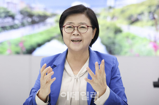 이순희 강북구청장 "고도제한 완화 성과..난개발 막을 것"