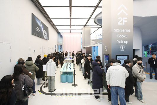 갤럭시 S25 시리즈, 최단기간 300만대 판매…6개월만