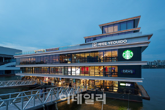 스타벅스, 여의도·뚝섬 한강공원에 연이어 매장 오픈