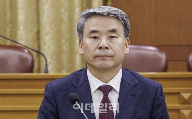 해병특검, 외교부 압수수색…이종섭 도피성 출국 의혹 관련