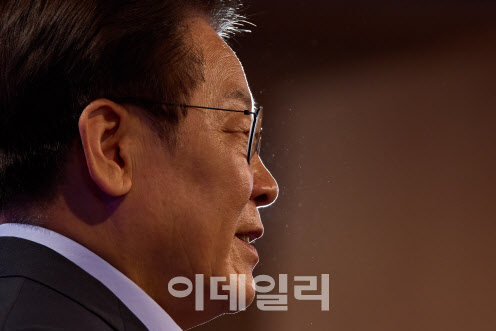 ‘휴가 끝, 운명의 3대 국정’ 과제 시험대 오른 李대통령