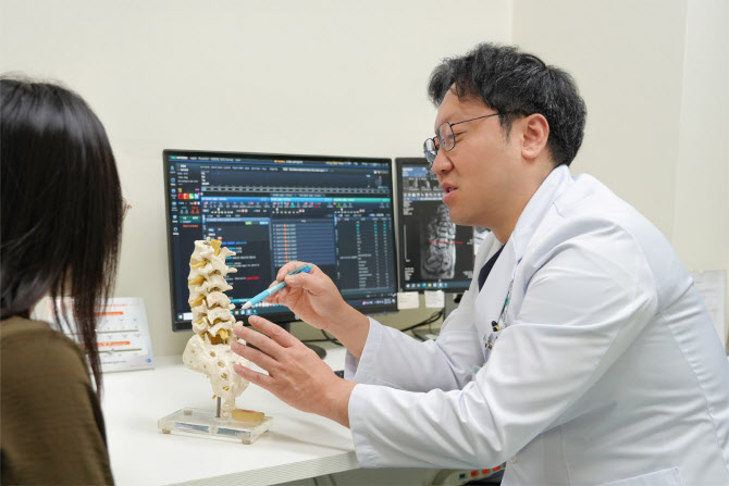 "허리 디스크 있을 땐 가벼운 걷기부터 시작해야"