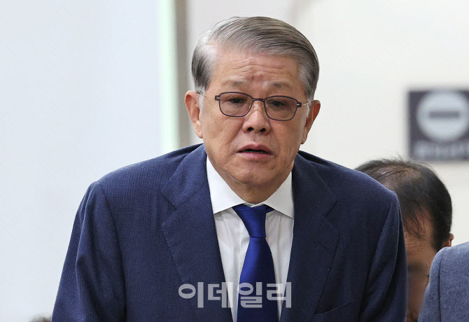 [속보]'광복절 특사' 최신원 전 SK네트웍스 회장, 잔형집행면제·복권