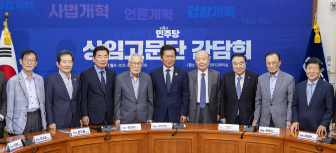 "과유불급" "정치복원"…정청래에 쓴소리 꺼낸 與 원로들