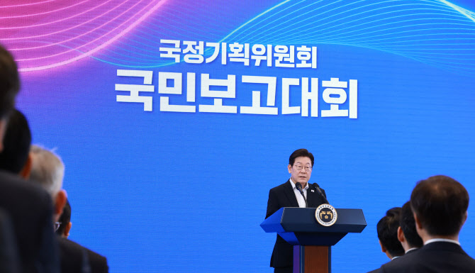 금융감독체계 혼란 이어질듯…존재감 보인 금융위, 1인시위 금감원
