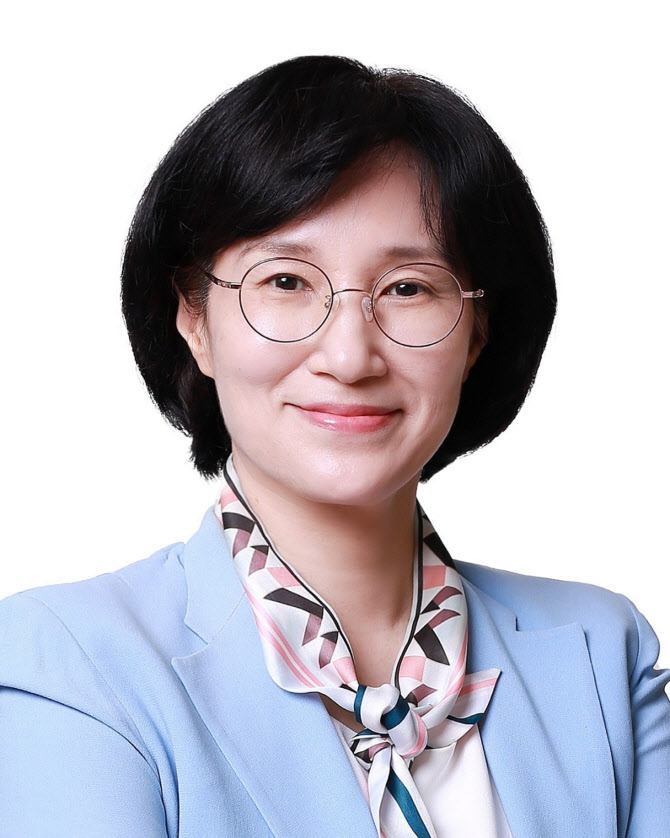 원민경 여가장관 후보자 "성평등가족부 확대 개편서 혼신 노력"