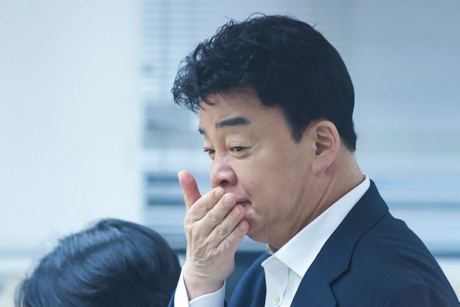 "이것 때문에 죽어가" 점주들 분노에 백종원 더본 '초강수'